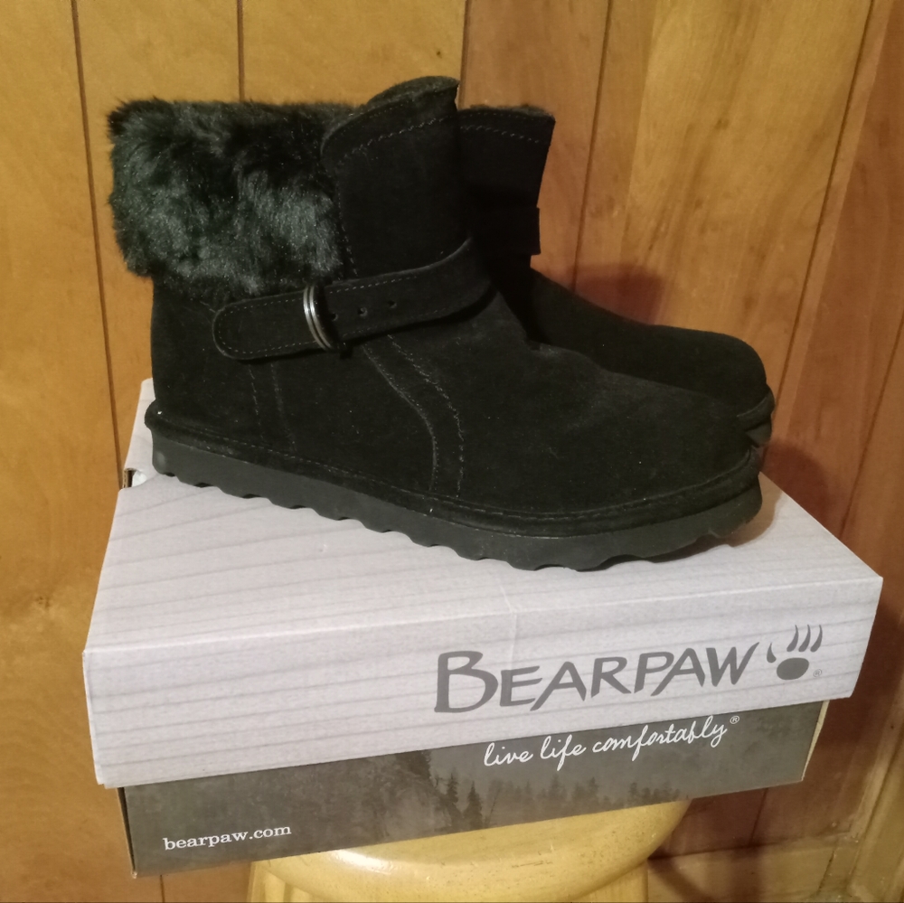 Bearpaw Black Short Buckle Boots Brand New Size 11